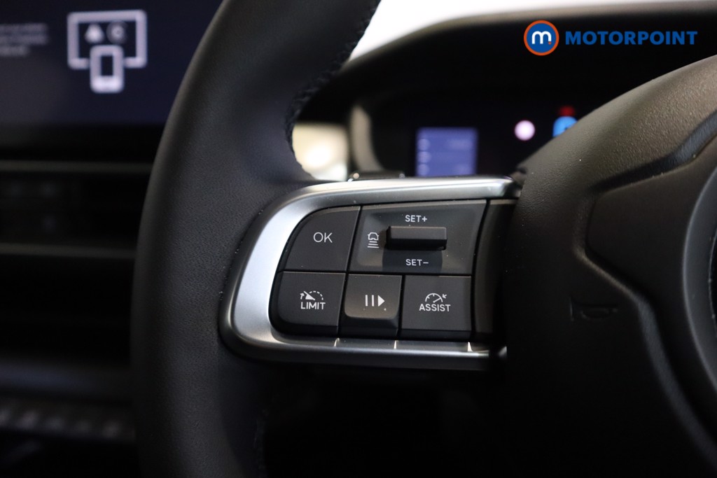 Jeep Avenger Altitude Automatic Petrol-Electric Hybrid SUV - Stock Number (1576605) - 9th supplementary image