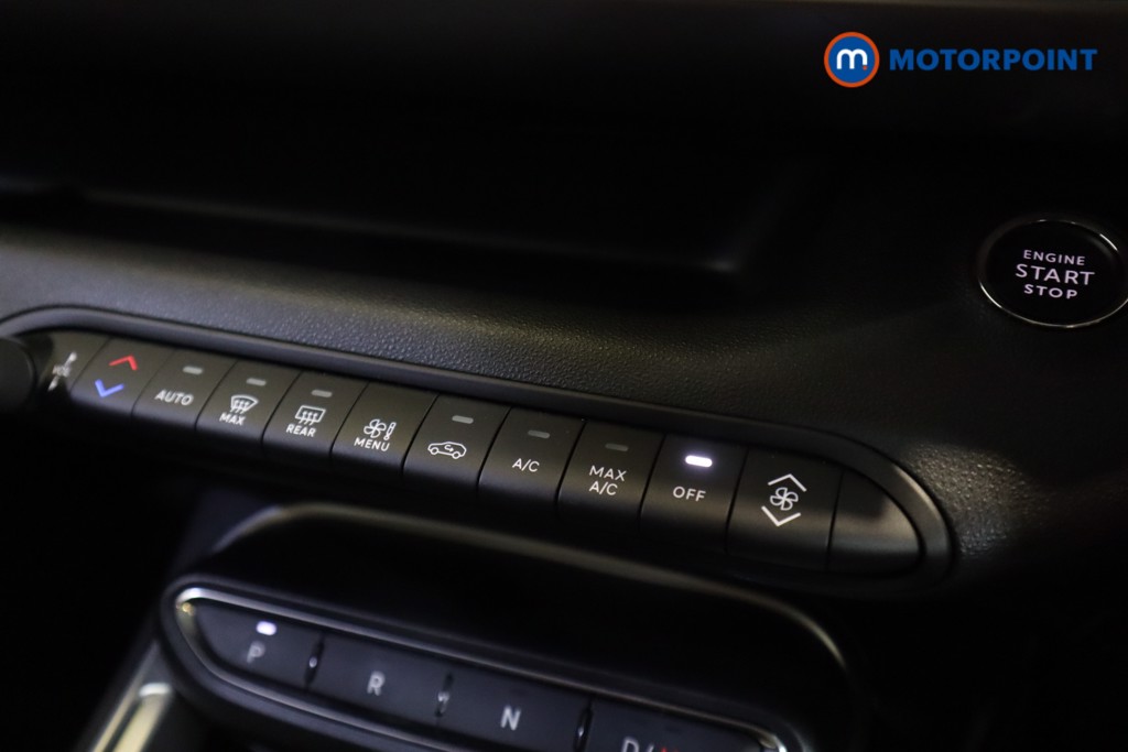 Jeep Avenger Altitude Automatic Petrol-Electric Hybrid SUV - Stock Number (1576605) - 20th supplementary image