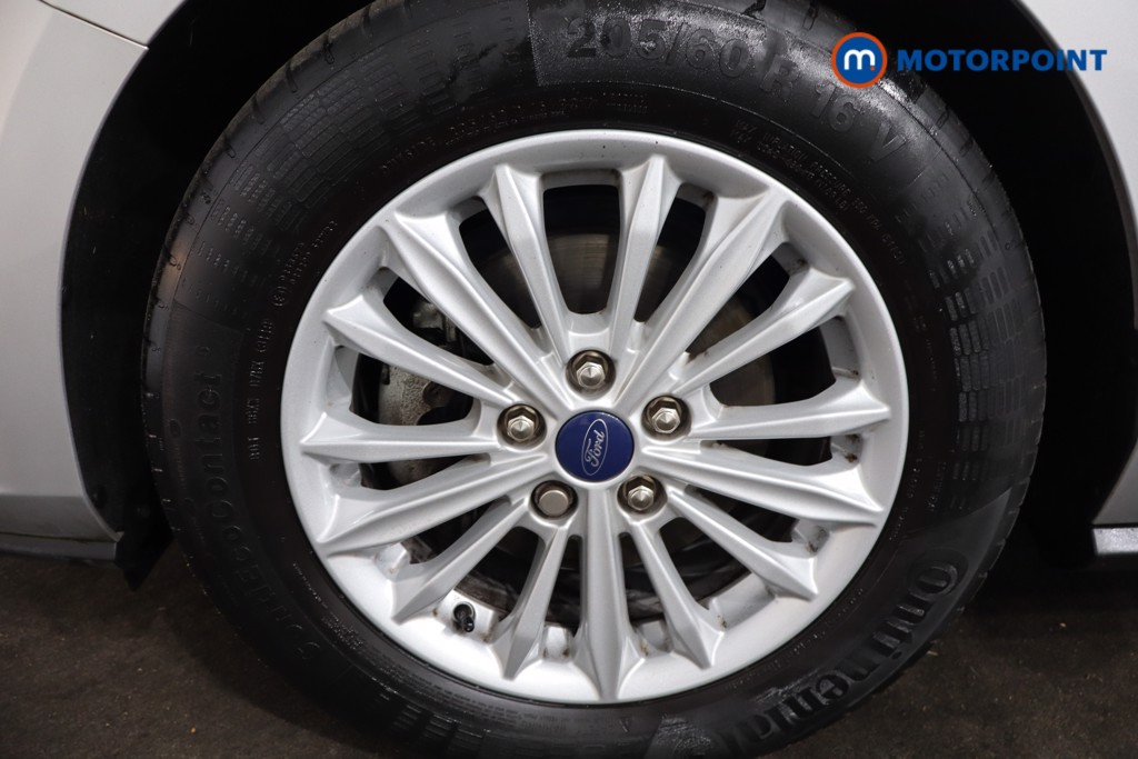 Ford Focus Titanium Manual Petrol Hatchback - Stock Number (1576673) - 11th supplementary image