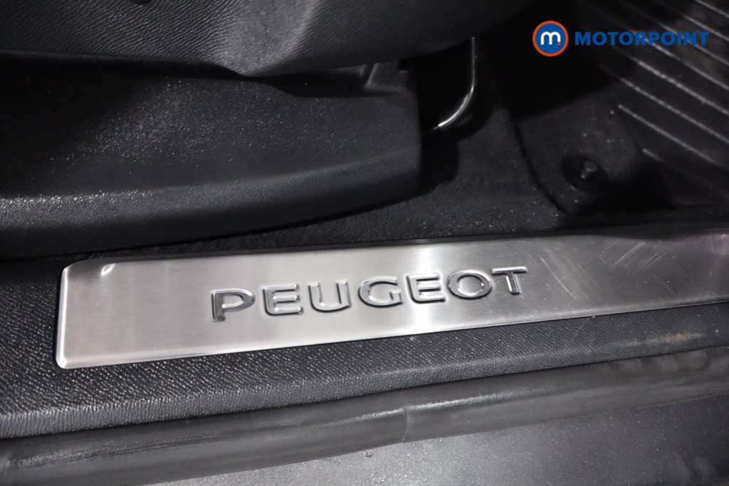 Peugeot 3008 Allure Premium-Plus Automatic Diesel SUV - Stock Number (1577130) - 23rd supplementary image