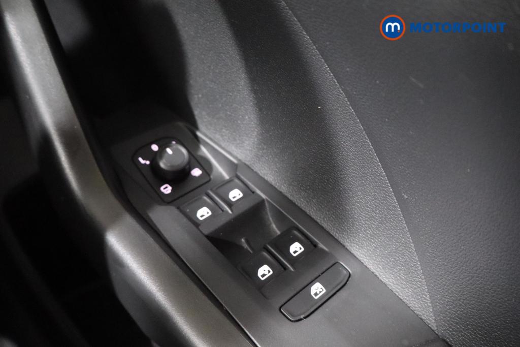Volkswagen T-Cross Black Edition Manual Petrol SUV - Stock Number (1577197) - 9th supplementary image