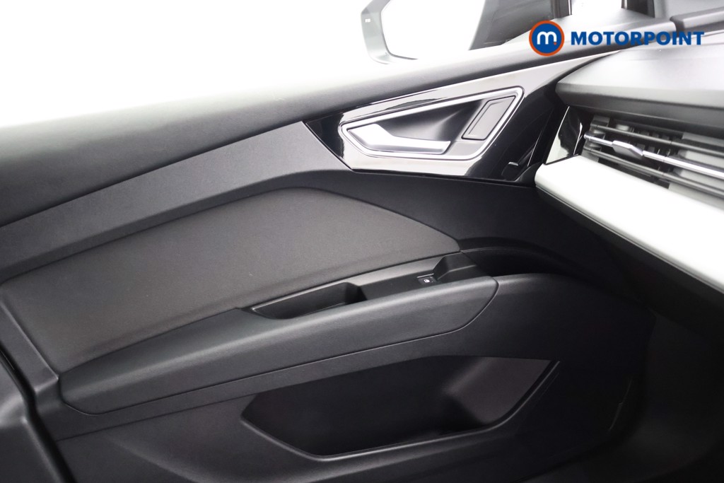 Audi Q4 Sport Automatic Electric SUV - Stock Number (1577667) - 8th supplementary image