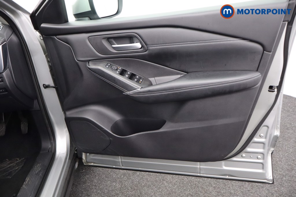 Nissan Qashqai N-Connecta Manual Petrol SUV - Stock Number (1577701) - 17th supplementary image