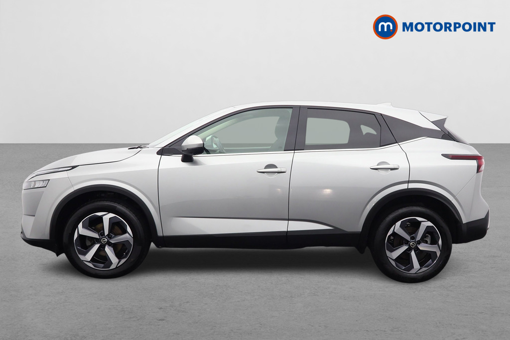 Nissan Qashqai N-Connecta Manual Petrol SUV - Stock Number (1577701) - Passenger side