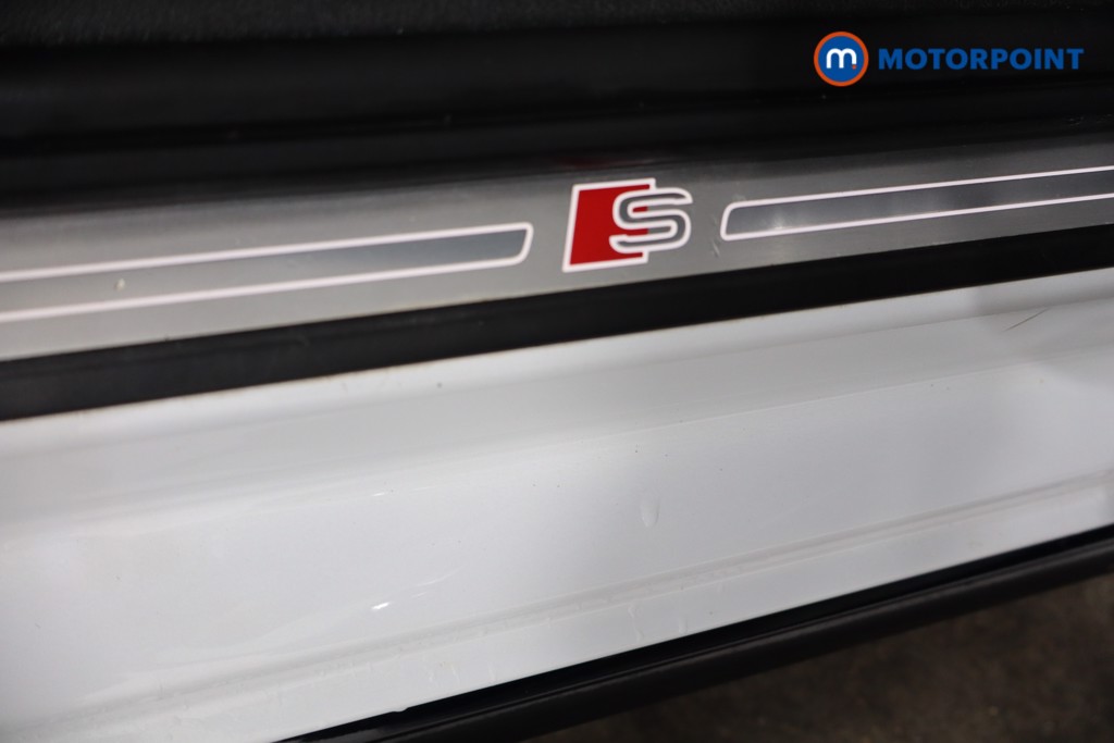 Audi A4 Black Edition Automatic Petrol Estate - Stock Number (1577892) - 21st supplementary image