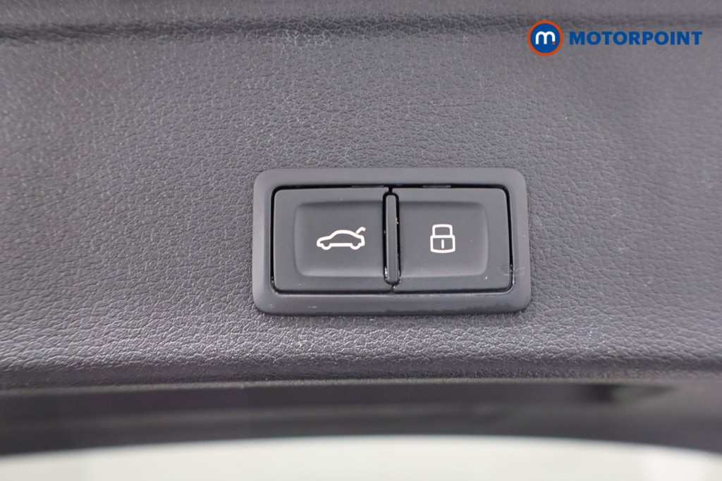 Audi A4 Black Edition Automatic Petrol Estate - Stock Number (1577892) - 37th supplementary image