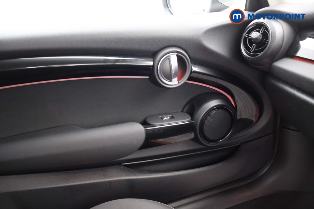 Mini Hatchback One Classic Automatic Petrol Hatchback - Stock Number (1578025) - 8th supplementary image