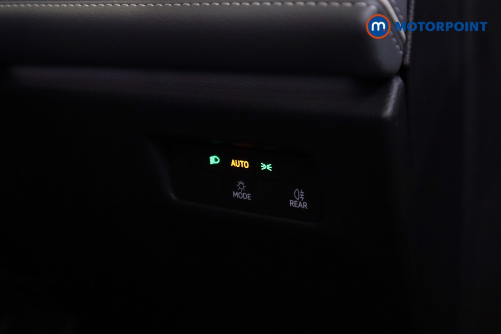 Volkswagen Passat Life Automatic Petrol Plug-In Hybrid Estate - Stock Number (1578393) - 5th supplementary image