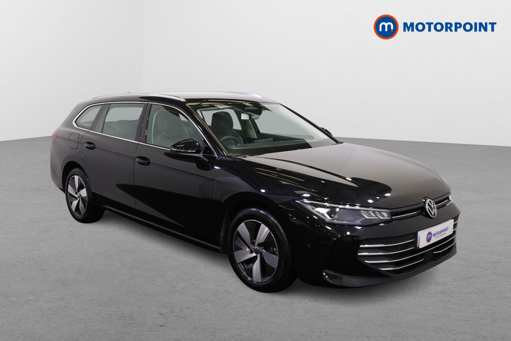 Volkswagen Passat Life Automatic Petrol Plug-In Hybrid Estate - Stock Number (1578393) - Drivers side front corner