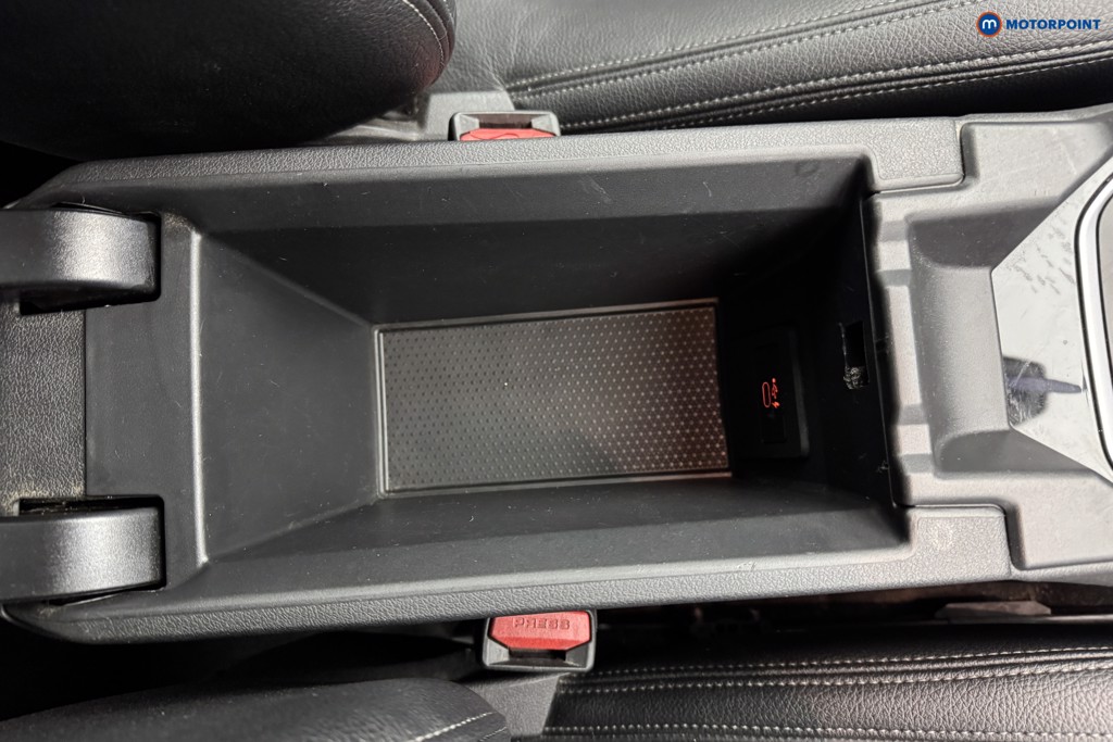 BMW 2 Series M Sport Manual Petrol Saloon - Stock Number (1528085) - 13th supplementary image