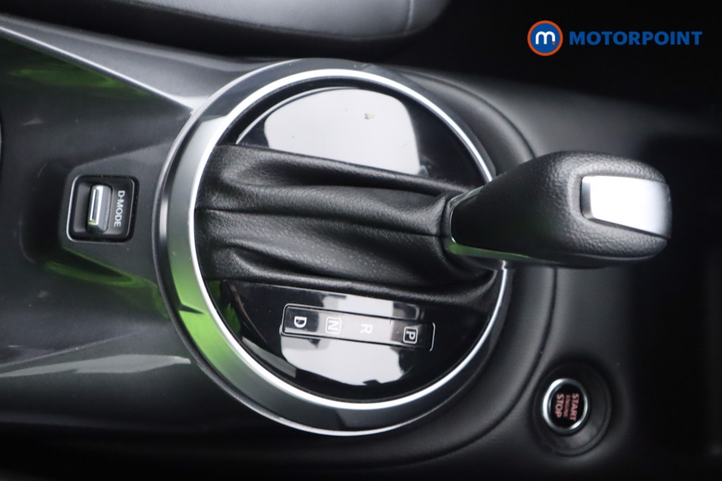 Nissan Juke N-Connecta Automatic Petrol SUV - Stock Number (1545556) - 4th supplementary image