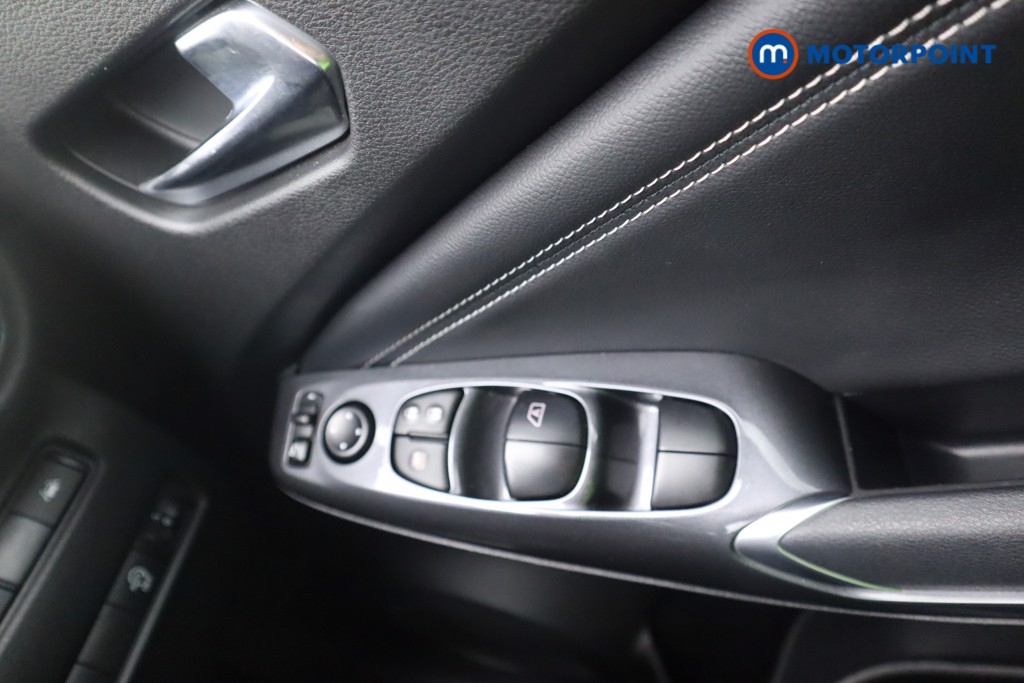 Nissan Juke N-Connecta Automatic Petrol SUV - Stock Number (1545556) - 11th supplementary image