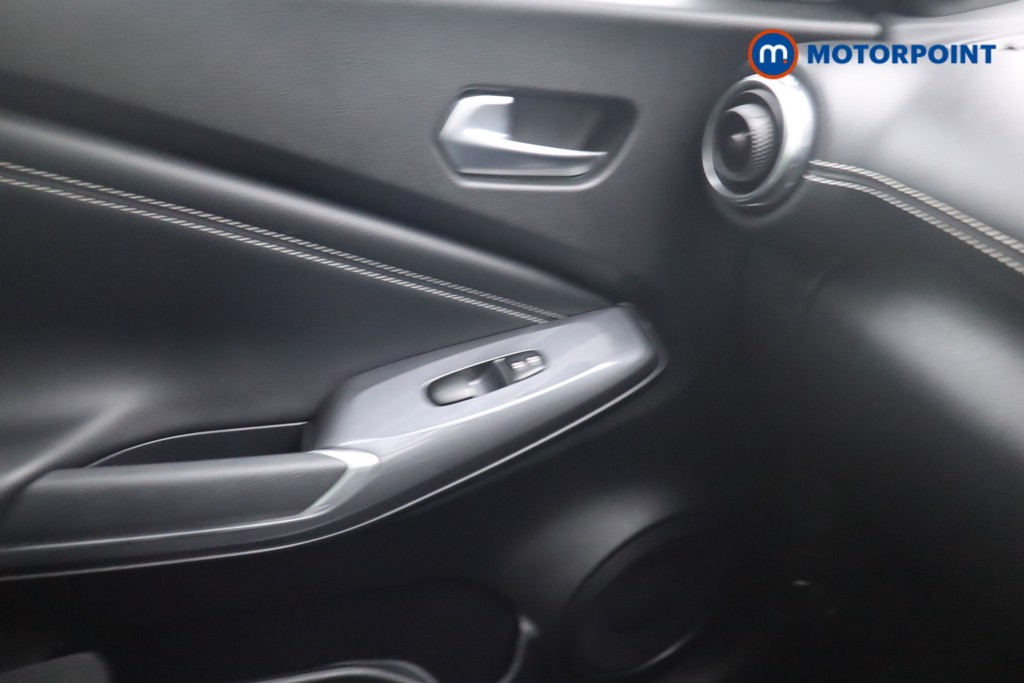 Nissan Juke N-Connecta Automatic Petrol SUV - Stock Number (1545556) - 12th supplementary image