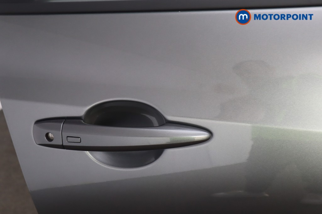 Nissan Juke N-Connecta Automatic Petrol SUV - Stock Number (1545556) - 23rd supplementary image