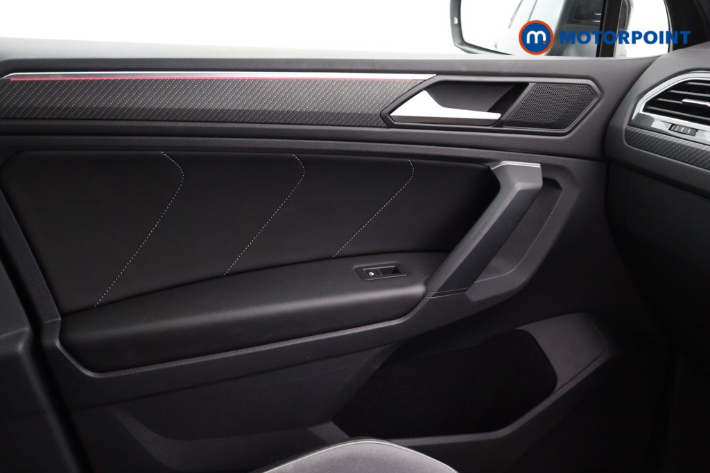 Volkswagen Tiguan R-Line Automatic Petrol SUV - Stock Number (1547797) - 8th supplementary image