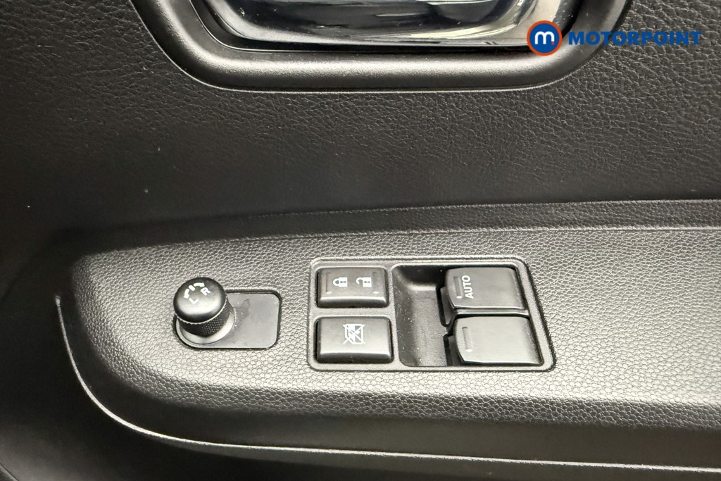 Suzuki Ignis Sz-T Manual Petrol-Electric Hybrid SUV - Stock Number (1563831) - 14th supplementary image