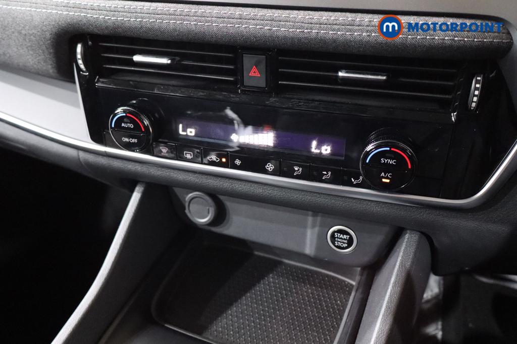 Nissan Qashqai Acenta Premium Automatic Petrol SUV - Stock Number (1564163) - 4th supplementary image