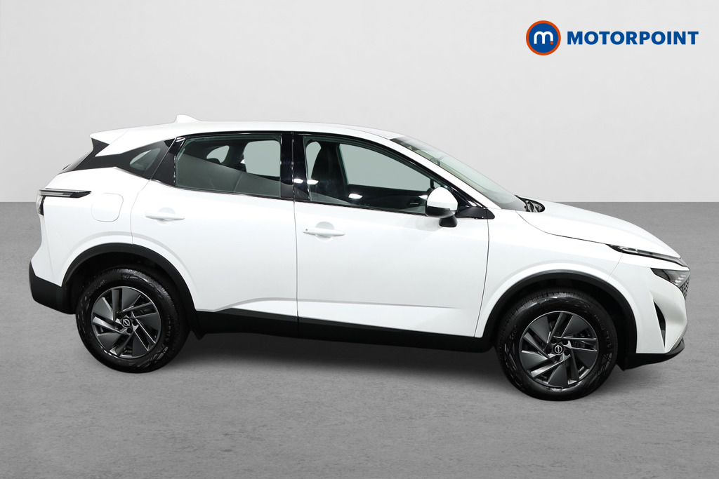 Nissan Qashqai Acenta Premium Automatic Petrol SUV - Stock Number (1564163) - Drivers side