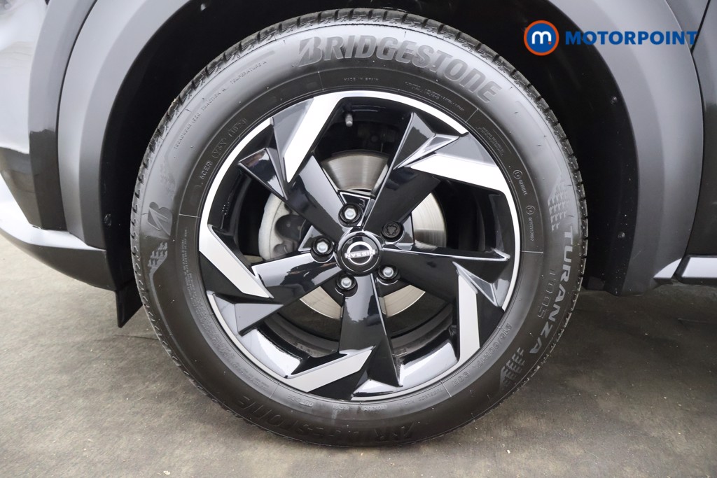 Nissan Juke N-Connecta Automatic Petrol SUV - Stock Number (1565009) - 17th supplementary image