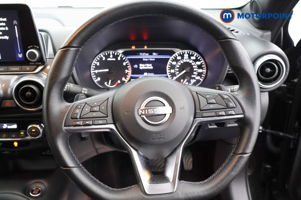 Nissan Juke N-Connecta Automatic Petrol SUV - Stock Number (1565009) - 1st supplementary image