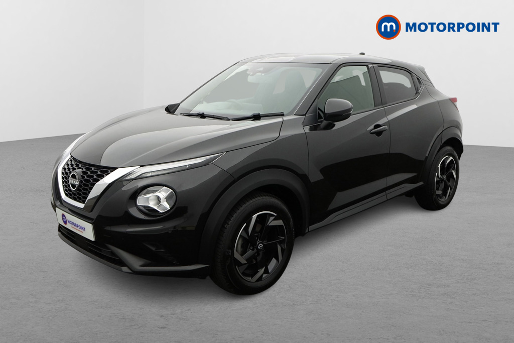 Nissan Juke N-Connecta Automatic Petrol SUV - Stock Number (1565009) - Passenger side front corner
