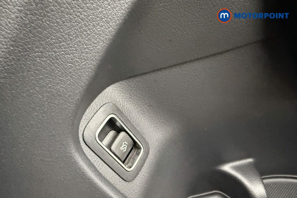 Mercedes-Benz CLA Amg Line Automatic Petrol Coupe - Stock Number (1565661) - 16th supplementary image
