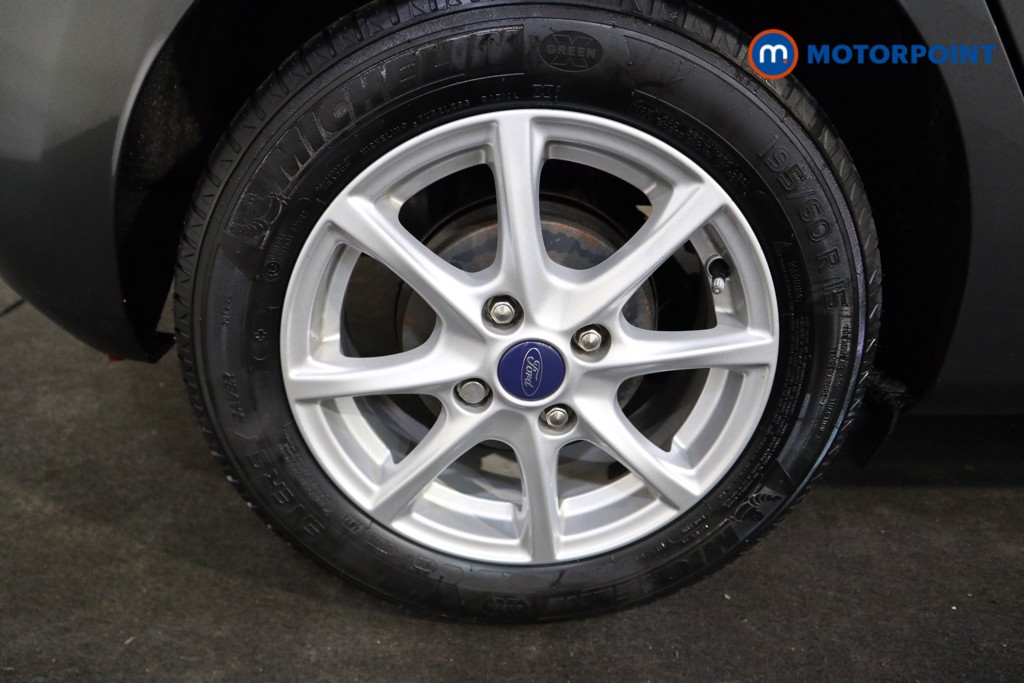 Ford Fiesta Zetec Manual Petrol Hatchback - Stock Number (1565827) - 15th supplementary image