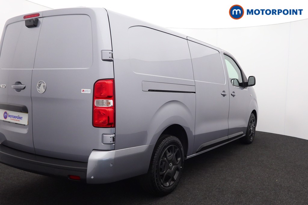Vauxhall Vivaro PRO Manual Diesel Panel Van - Stock Number (1567180) - Drivers side rear corner