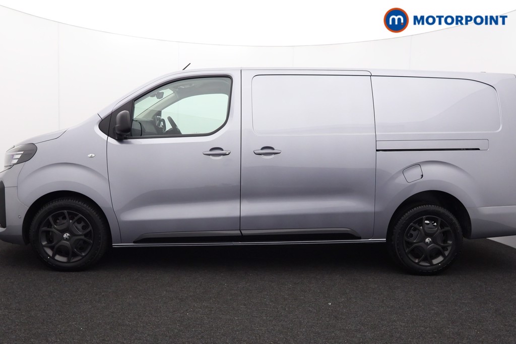 Vauxhall Vivaro PRO Manual Diesel Panel Van - Stock Number (1567180) - Passenger side