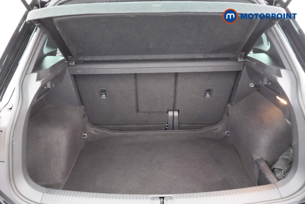 Volkswagen Tiguan R-Line Automatic Petrol SUV - Stock Number (1569241) - 13th supplementary image