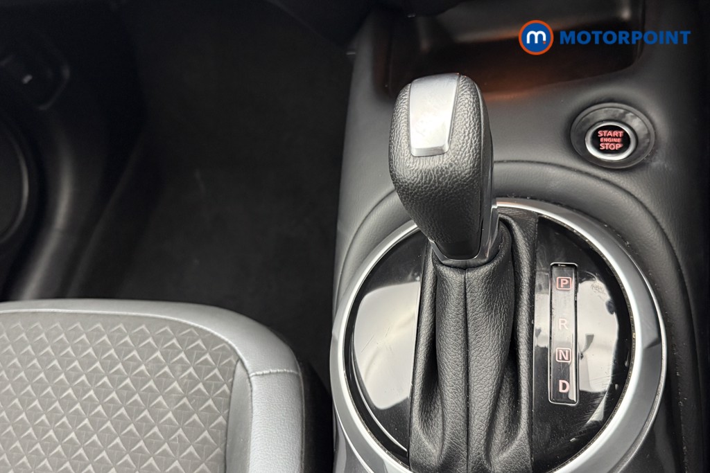 Nissan Juke N-Connecta Automatic Petrol SUV - Stock Number (1569822) - 11th supplementary image