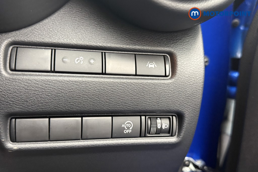 Nissan Juke N-Connecta Automatic Petrol SUV - Stock Number (1569822) - 15th supplementary image