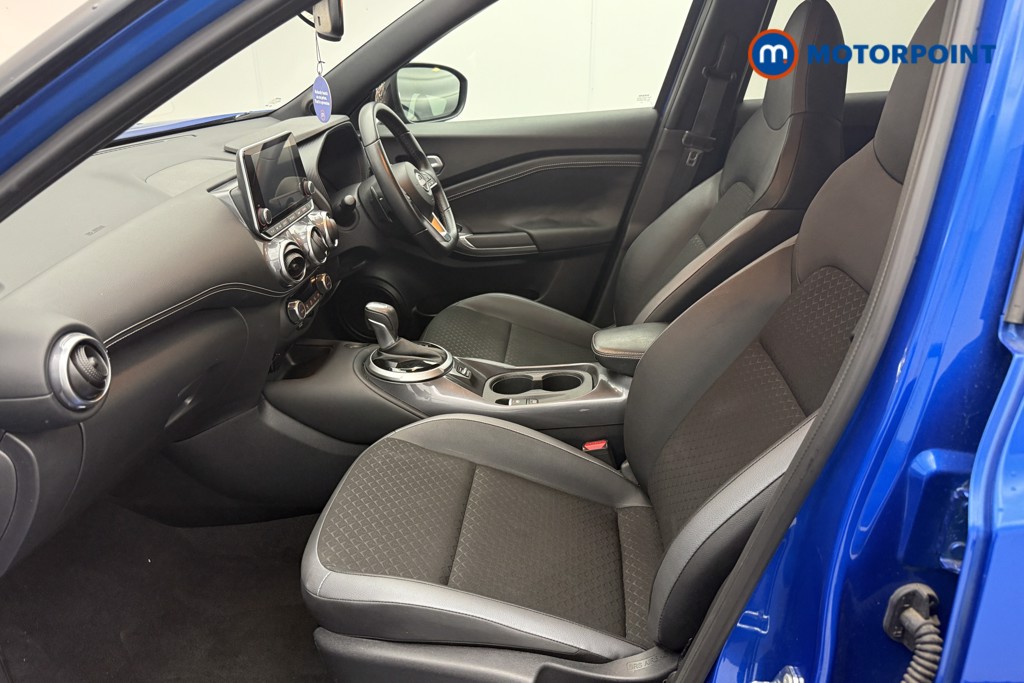 Nissan Juke N-Connecta Automatic Petrol SUV - Stock Number (1569822) - 1st supplementary image