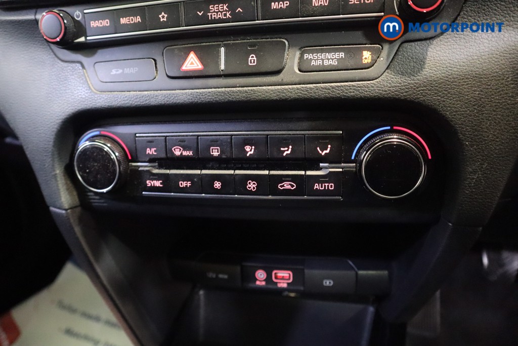 KIA Ceed 3 Manual Petrol Hatchback - Stock Number (1570094) - 5th supplementary image