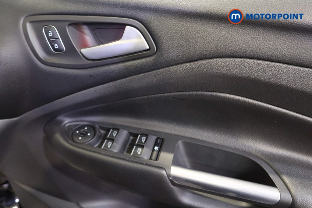 Ford Kuga Titanium Manual Petrol SUV - Stock Number (1570586) - 9th supplementary image