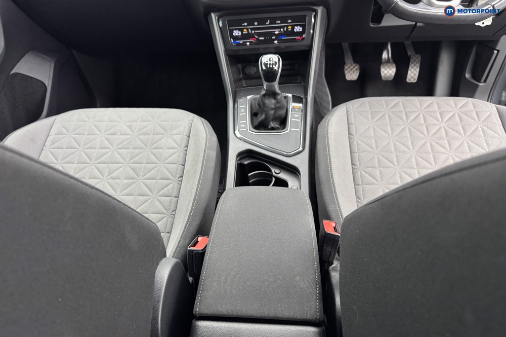 Volkswagen Tiguan Life Manual Petrol SUV - Stock Number (1572558) - 10th supplementary image