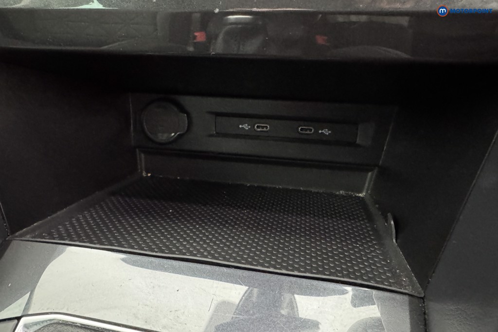 Volkswagen Tiguan Life Manual Petrol SUV - Stock Number (1572558) - 16th supplementary image