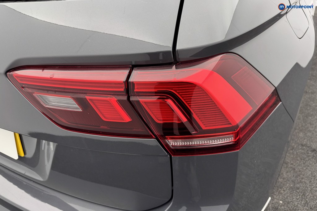 Volkswagen Tiguan Life Manual Petrol SUV - Stock Number (1572558) - 31st supplementary image