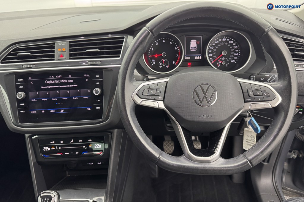 Volkswagen Tiguan Life Manual Petrol SUV - Stock Number (1572558) - 1st supplementary image