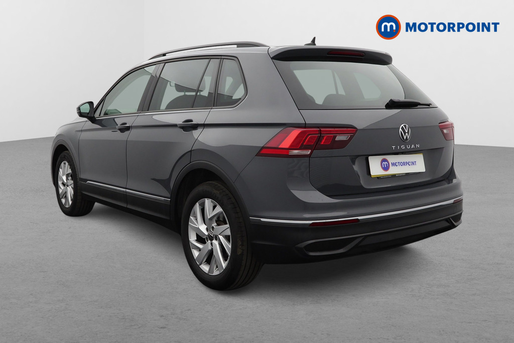 Volkswagen Tiguan Life Manual Petrol SUV - Stock Number (1572558) - Passenger side rear corner