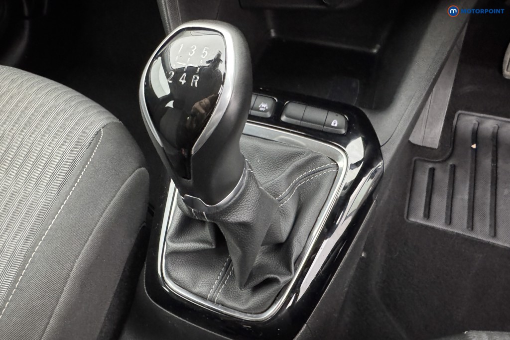 Vauxhall Corsa SE Manual Petrol Hatchback - Stock Number (1572995) - 14th supplementary image