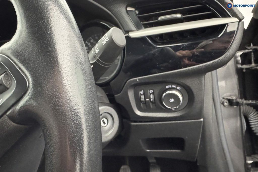 Vauxhall Corsa SE Manual Petrol Hatchback - Stock Number (1572995) - 19th supplementary image