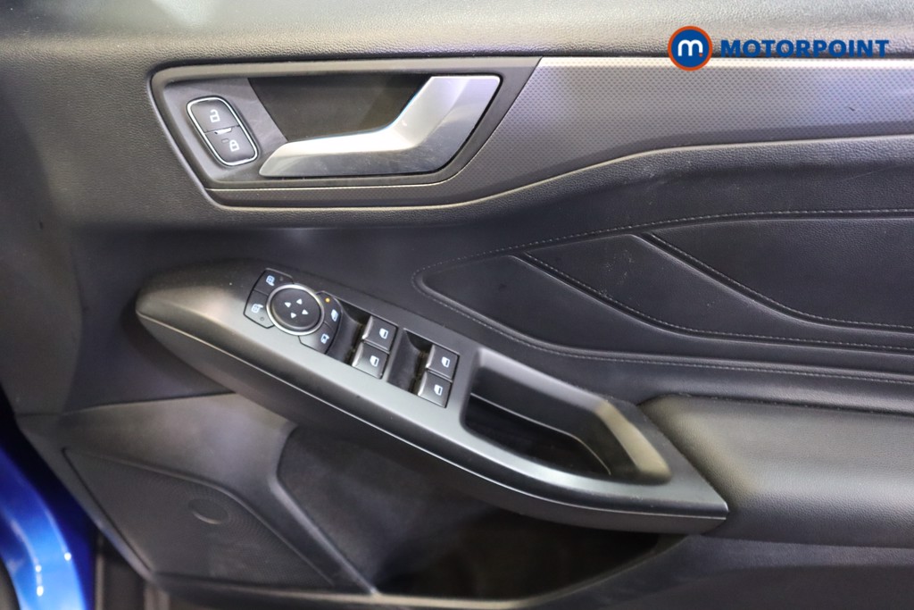 Ford Focus Titanium X Manual Petrol Hatchback - Stock Number (1573291) - 5th supplementary image