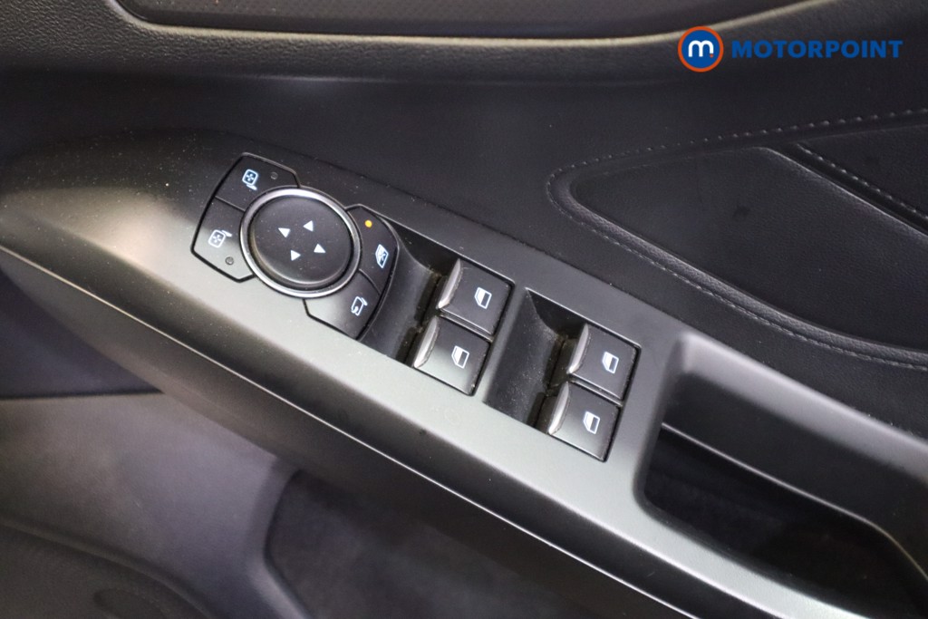 Ford Focus Titanium X Manual Petrol Hatchback - Stock Number (1573291) - 6th supplementary image