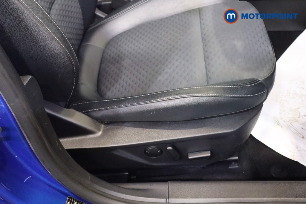 Ford Focus Titanium X Manual Petrol Hatchback - Stock Number (1573291) - 10th supplementary image