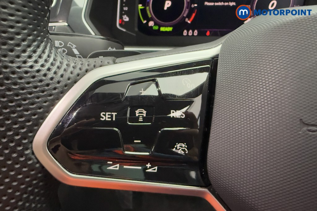Volkswagen Tiguan R-Line Automatic Petrol Plug-In Hybrid SUV - Stock Number (1573722) - 4th supplementary image