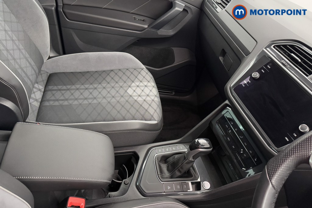 Volkswagen Tiguan R-Line Automatic Petrol Plug-In Hybrid SUV - Stock Number (1573722) - 17th supplementary image
