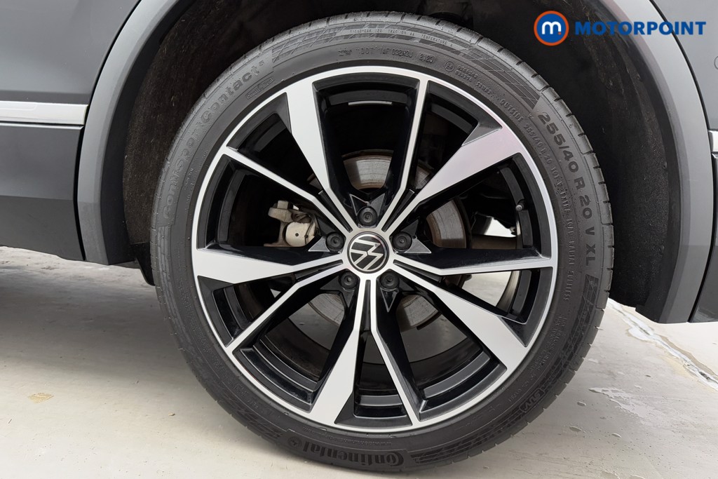 Volkswagen Tiguan R-Line Automatic Petrol Plug-In Hybrid SUV - Stock Number (1573722) - 35th supplementary image