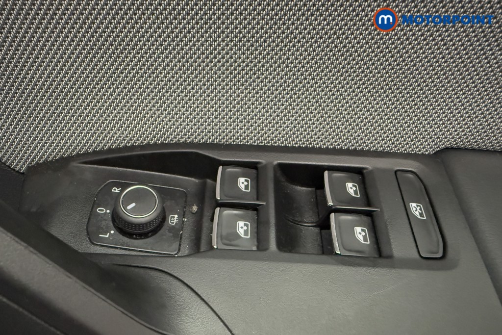 Seat Leon Se Dynamic Manual Petrol Hatchback - Stock Number (1573747) - 21st supplementary image