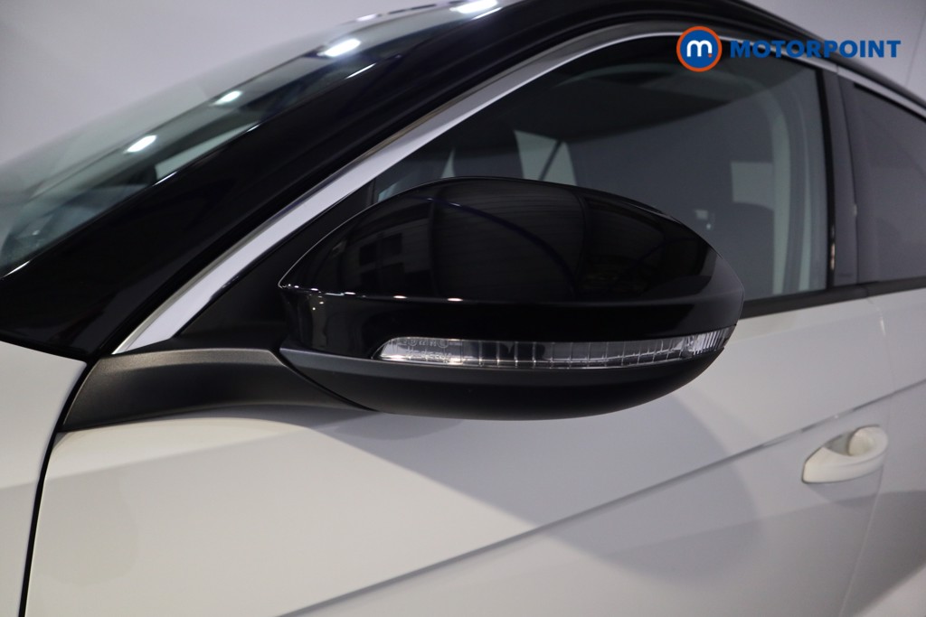 Volkswagen T-Roc Life Automatic Petrol SUV - Stock Number (1573998) - 23rd supplementary image